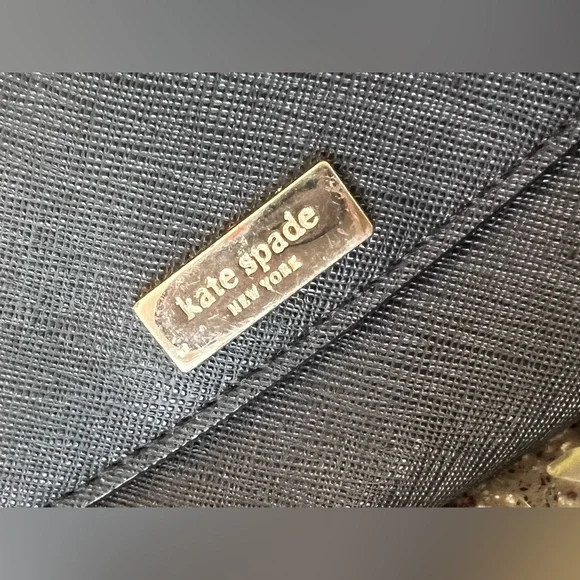 Kate Spade Black Laurel Way Iphone Wristlet Wallet | Leather Passport Travel - Picture 2 of 11